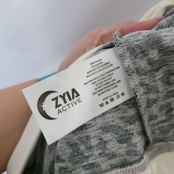 Zyia Leopard Print Sweatshirt Long Sleeve Crew sz Large - Picture 7 of 7